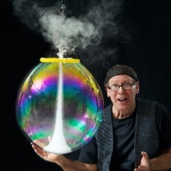 The Amazing Bubble Man – 4****