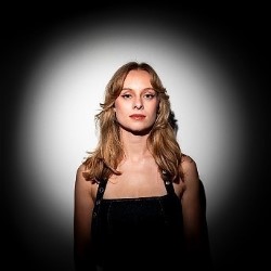 Olivia McLeod Is Unrepresented 3***