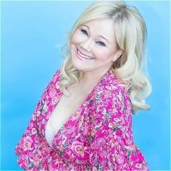Caroline Rhea: 5*****