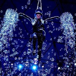 The Flying Bubble Show – 4****