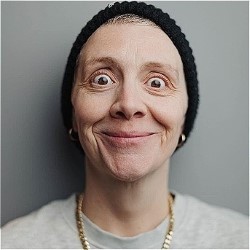 Karen Dunbar  4.5****