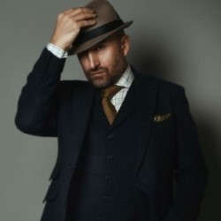 Mat Ricardo – The Extraordinary Gentleman 4****