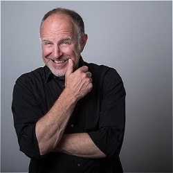 Simon Evans : Staring At the Sun 3***