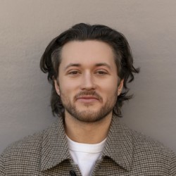 Stuart McPherson – Crisps and a Lie Down 4****