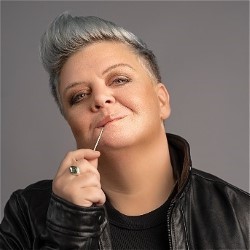 Susie McCabe – Best Behaviour 4.5 ****