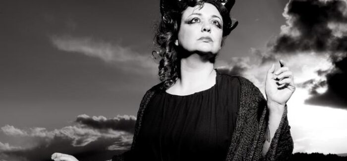 Nicola Mantalios: Scathed -30th November 5  *****