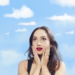 Bella Hull: Piggie 4.5****