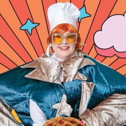 Katie Pritchard is Sir Elton Scone 4****
