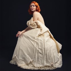 Elf Lyons is The Woman on the Edge 4****
