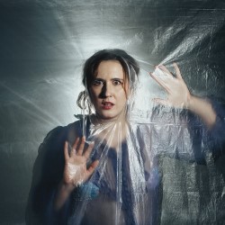 Charlie Vero-Martin: Poltergeist (WIP) 3.5☆☆☆