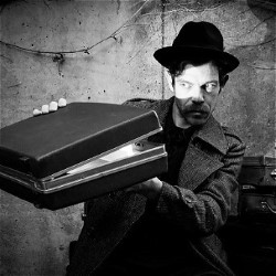 Suitcase Show – 5*****